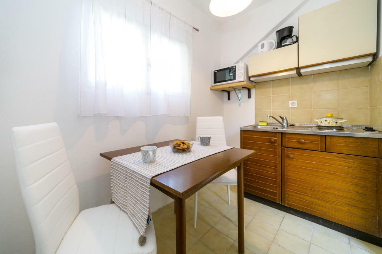 Apartman Jezevac Krk Town Exterior foto