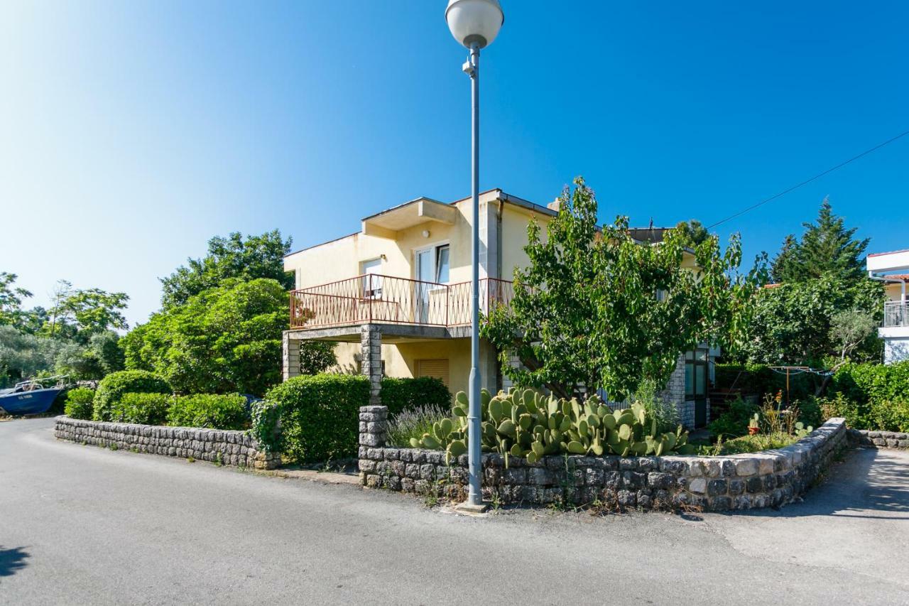 Apartman Jezevac Krk Town Exterior foto